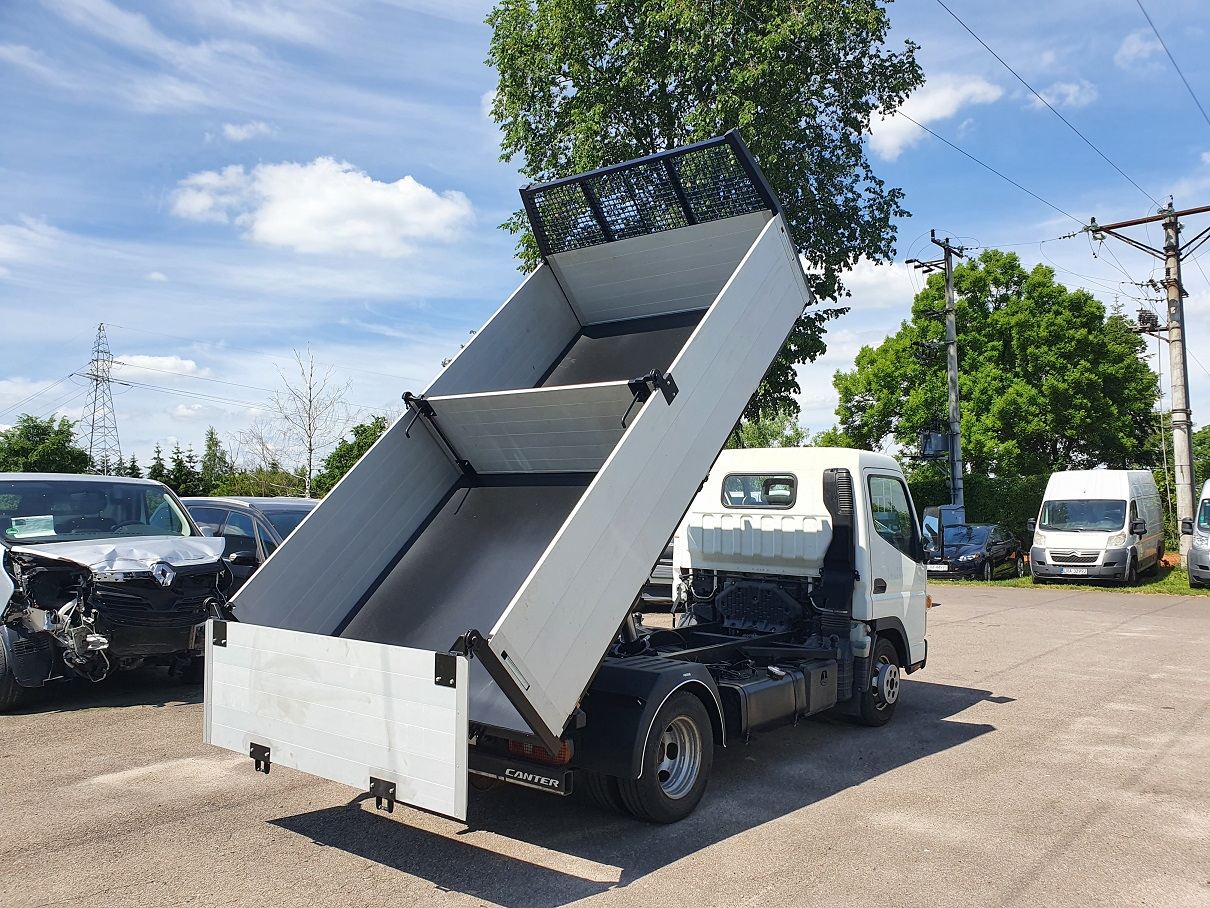 Zabudowa wykonana przez TOPSTONE